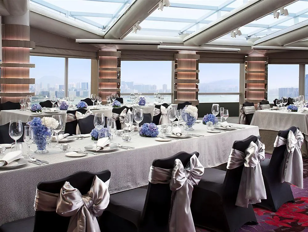 Renaissance Hong Kong Harbour View Hotel 5*,