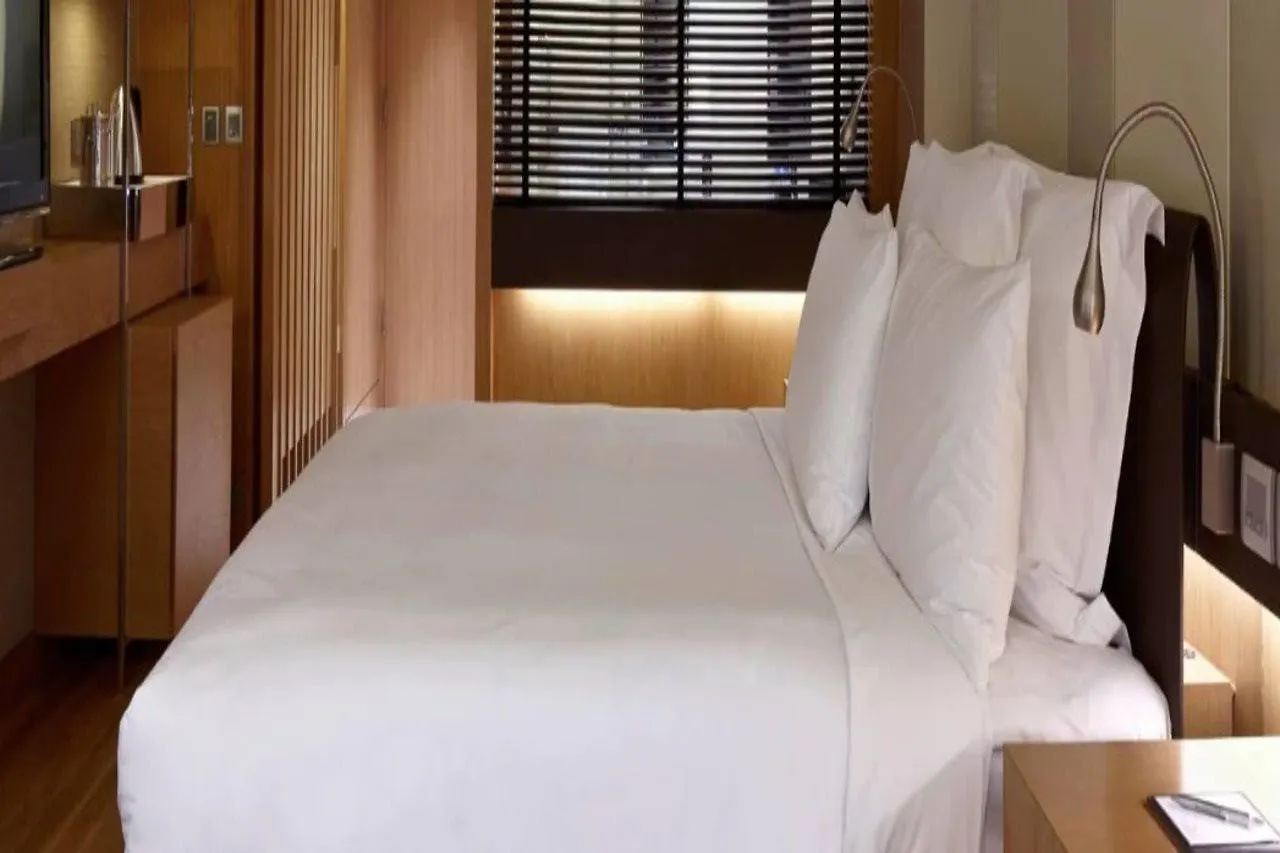 *****  Renaissance Hong Kong Harbour View Hotel Čína