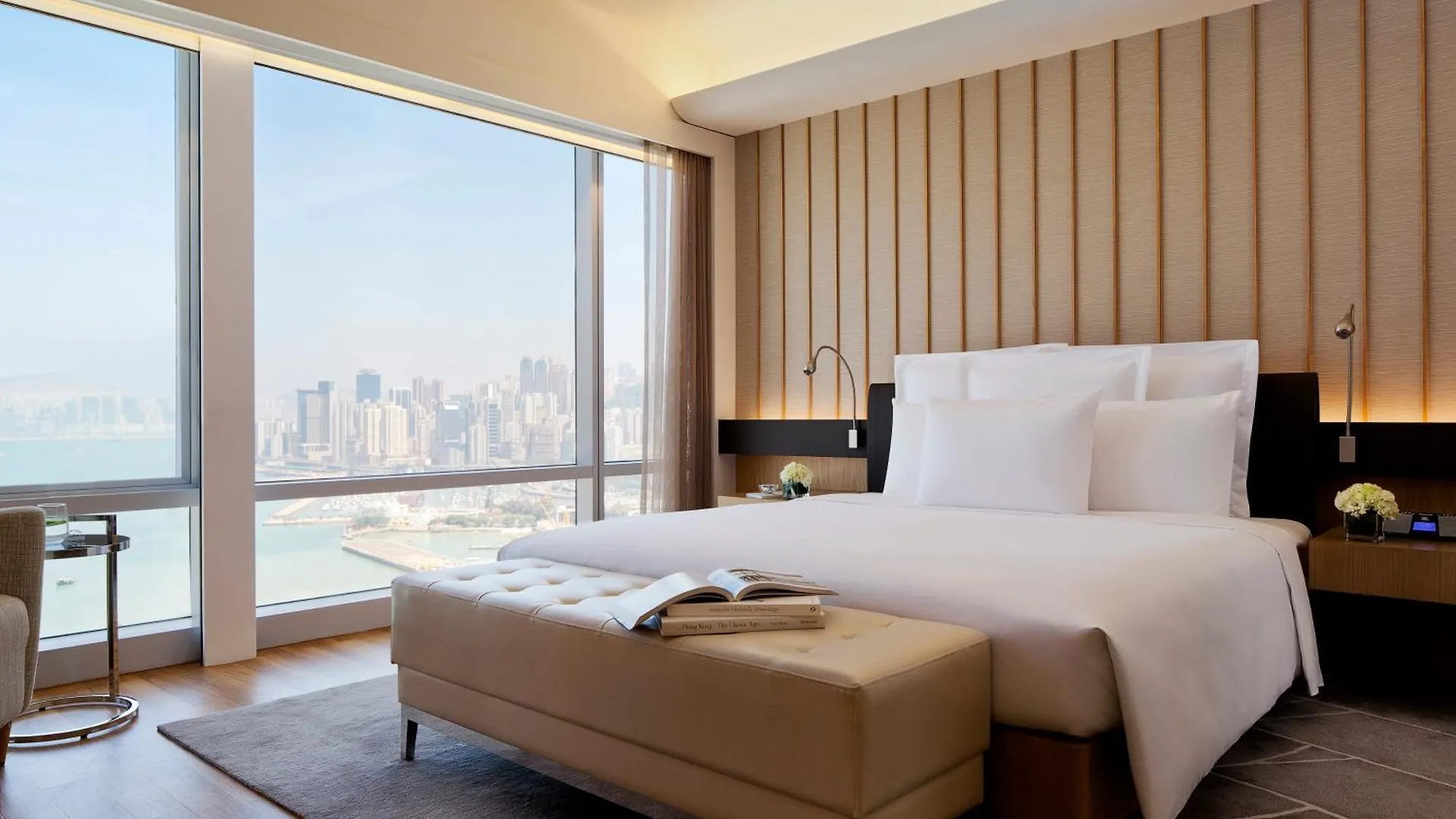 Renaissance Hong Kong Harbour View Hotel