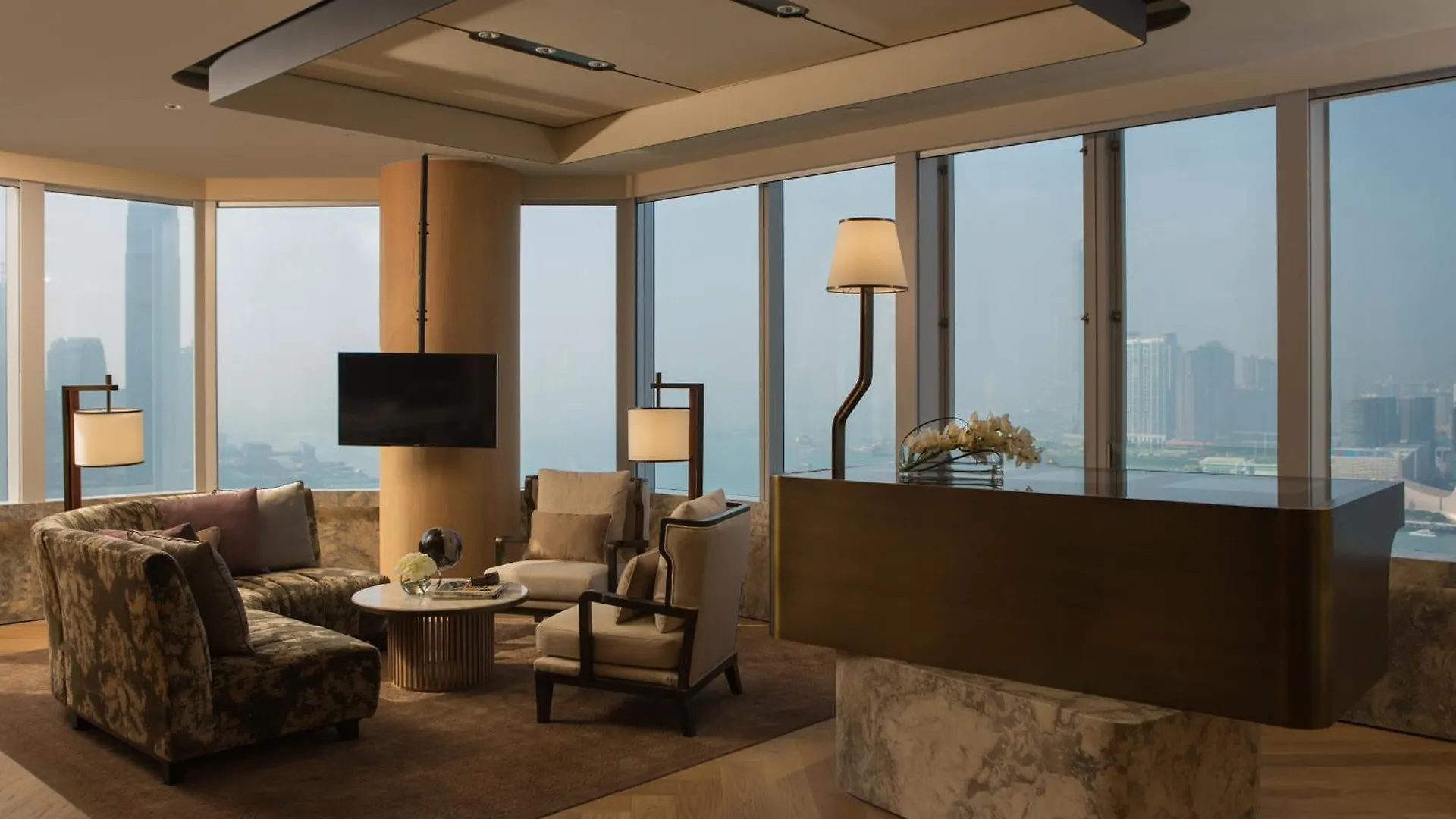 *****  Renaissance Hong Kong Harbour View Hotel Čína
