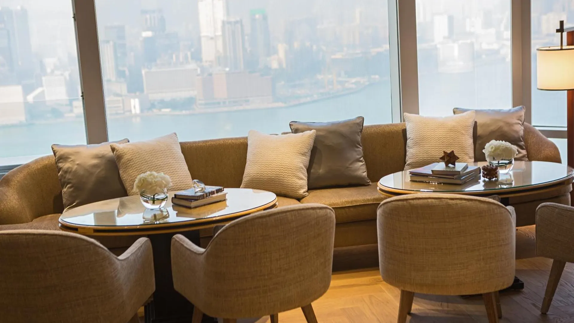 Renaissance Hong Kong Harbour View Hotel