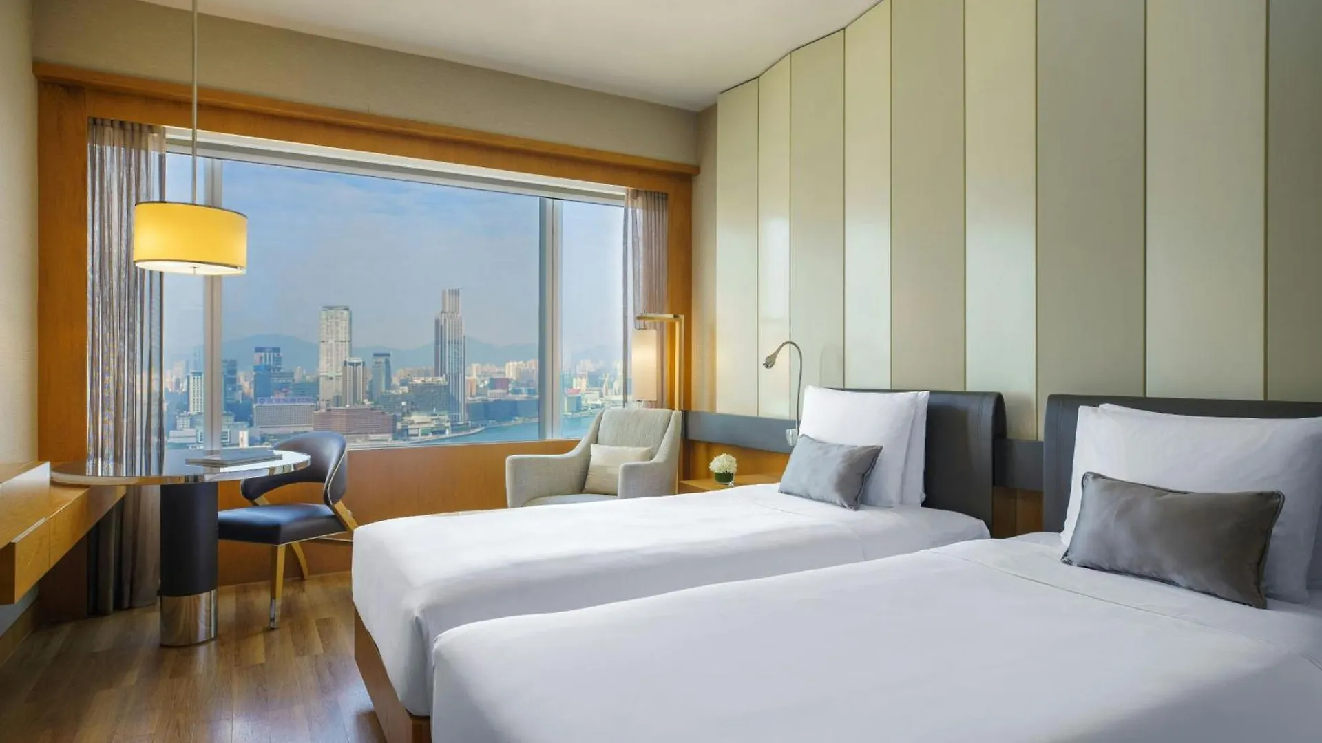 *****  Renaissance Hong Kong Harbour View Hotel Čína