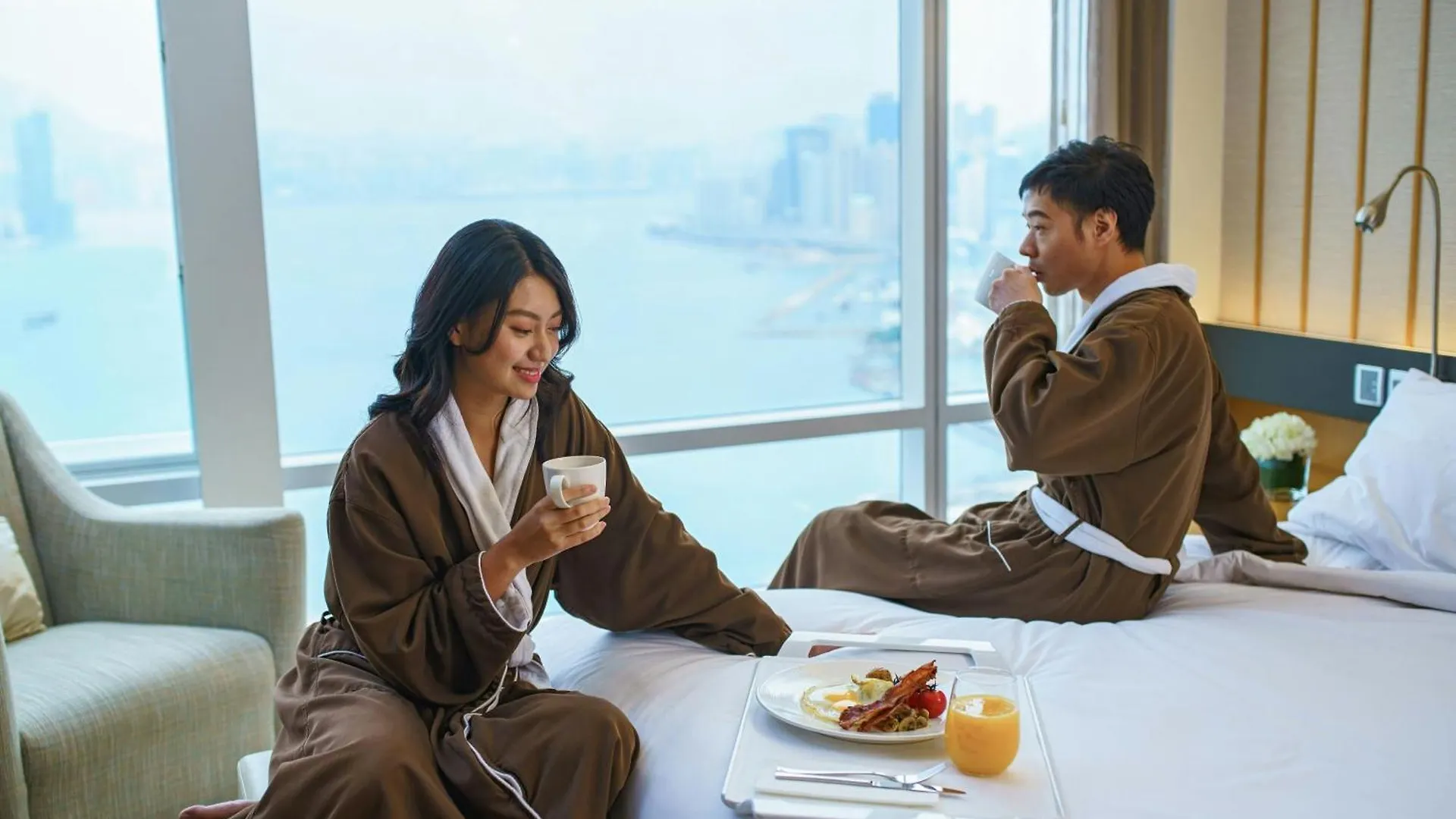Renaissance Hong Kong Harbour View Hotel