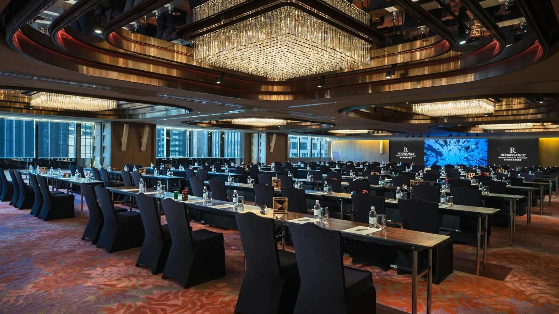 Renaissance Hong Kong Harbour View Hotel