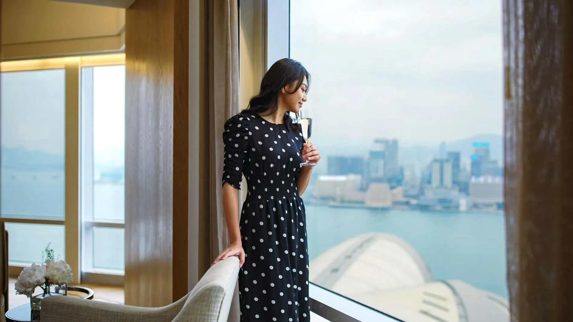 Renaissance Hong Kong Harbour View Hotel