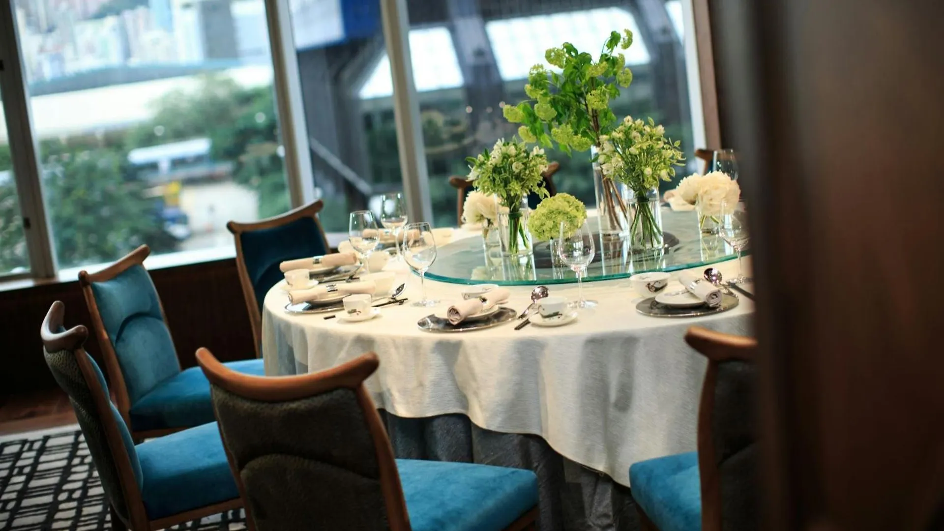 Renaissance Hong Kong Harbour View Hotel