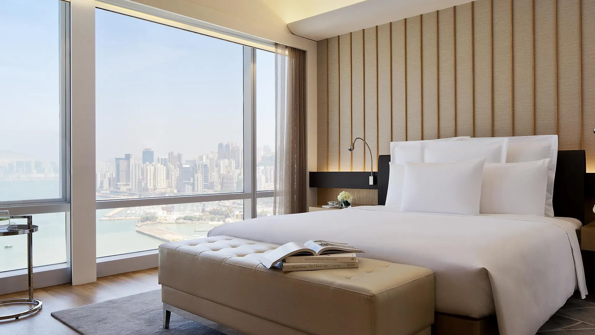 Renaissance Hong Kong Harbour View Hotel