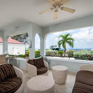 Luxury Seafront 4p Large Ground Floor Playa